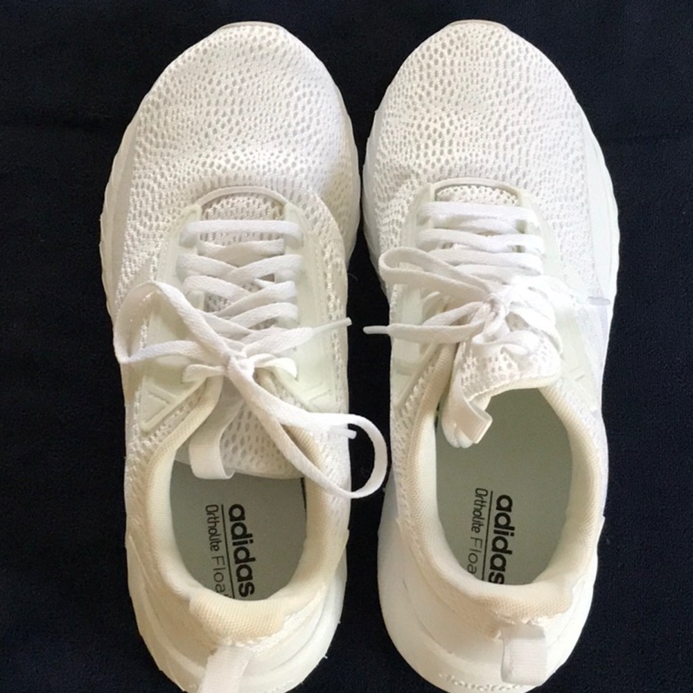 Women’s Adidas cloudfoam questar drive shoes